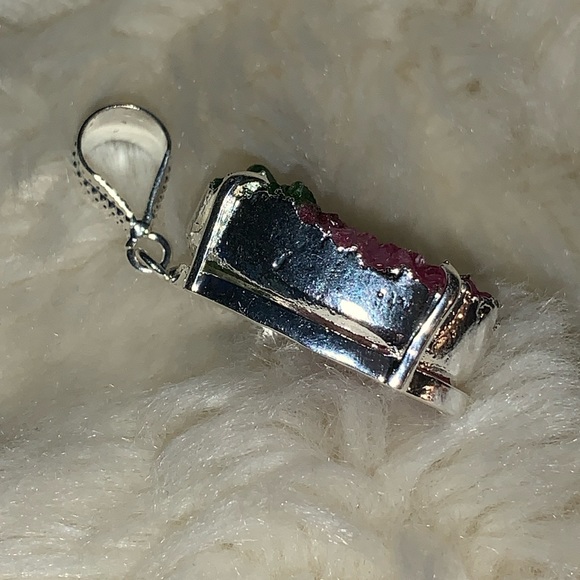 Green and pink natural Druzy healing crystal pendant - Picture 4 of 8